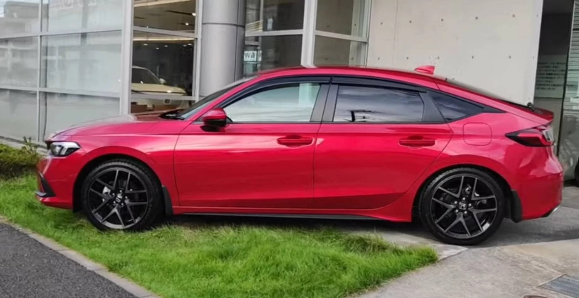 11th civic hatchback red metallic r565m
