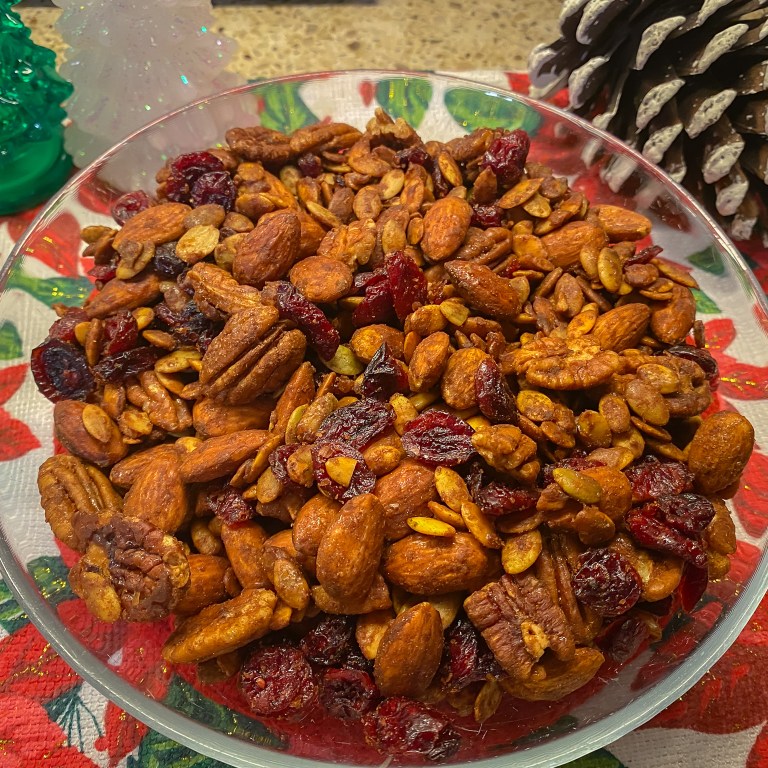 keto maple cinnamon snack mix