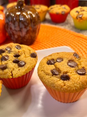 Keto Pumpkin Chocolate Chip Muffins