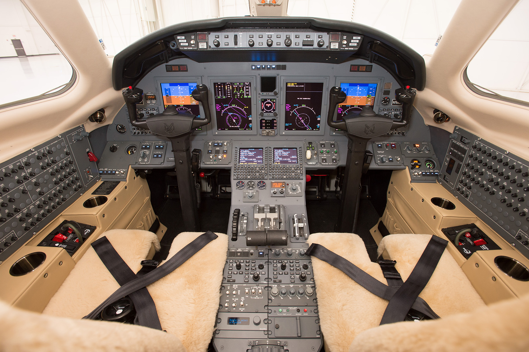 The production model was certified by the faa in october 1984 and its cargomaster freighter variant was developed for fedex.the 4 ft (1.2 m) longer 208b super cargomaster first flew in 1986 and was developed into the passenger … Cessna Citation XLS+ - N768LP | Clay Lacy Aviation