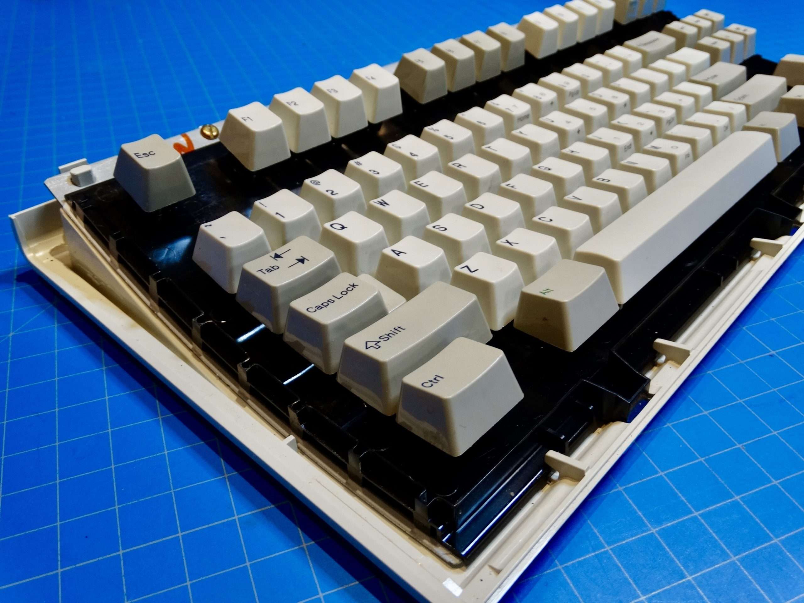 IBM model M 84-key (space saving SSK) 1397681 03-12-93