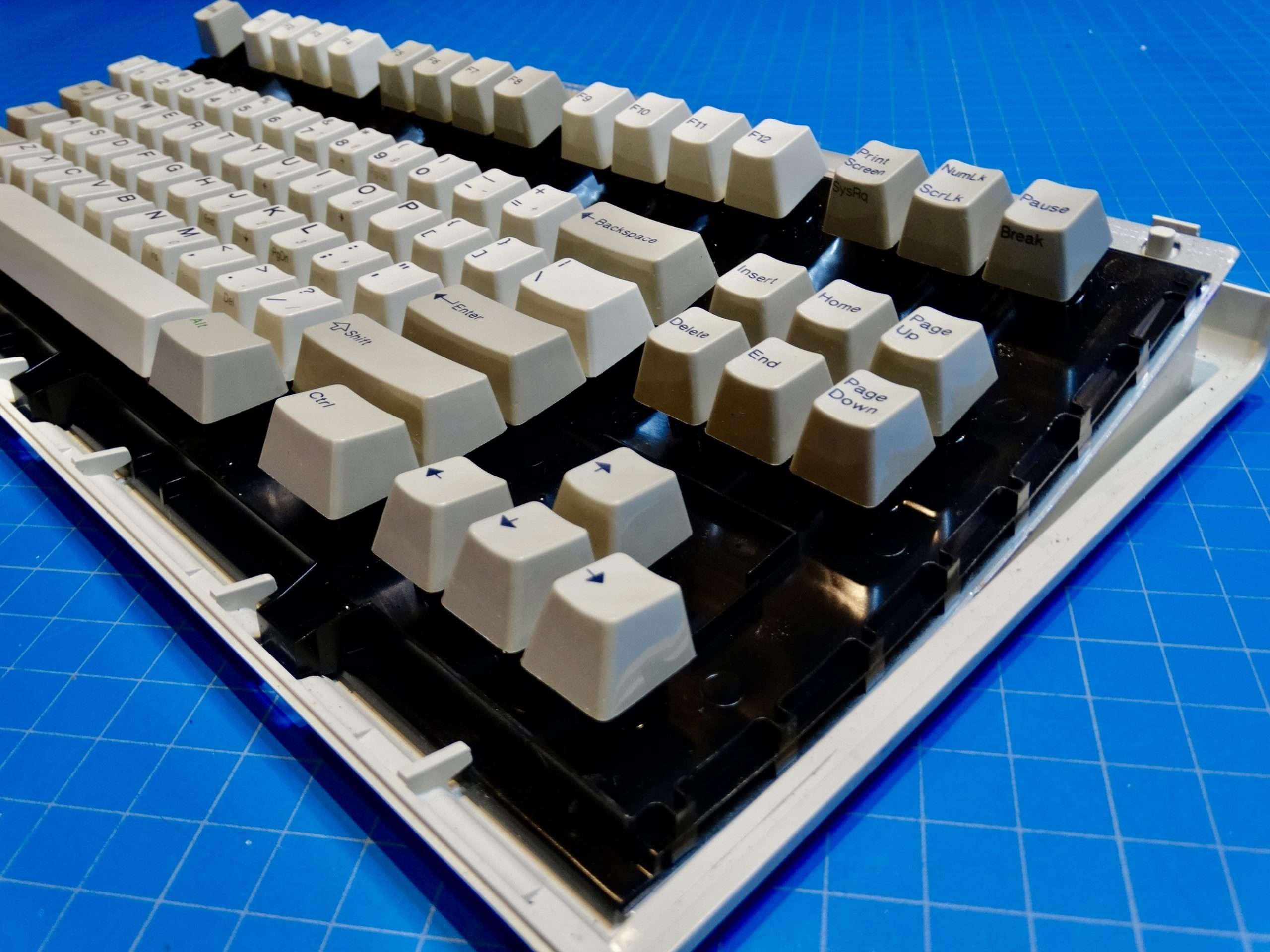 IBM model M 84-key (space saving SSK) 1397681 03-12-93