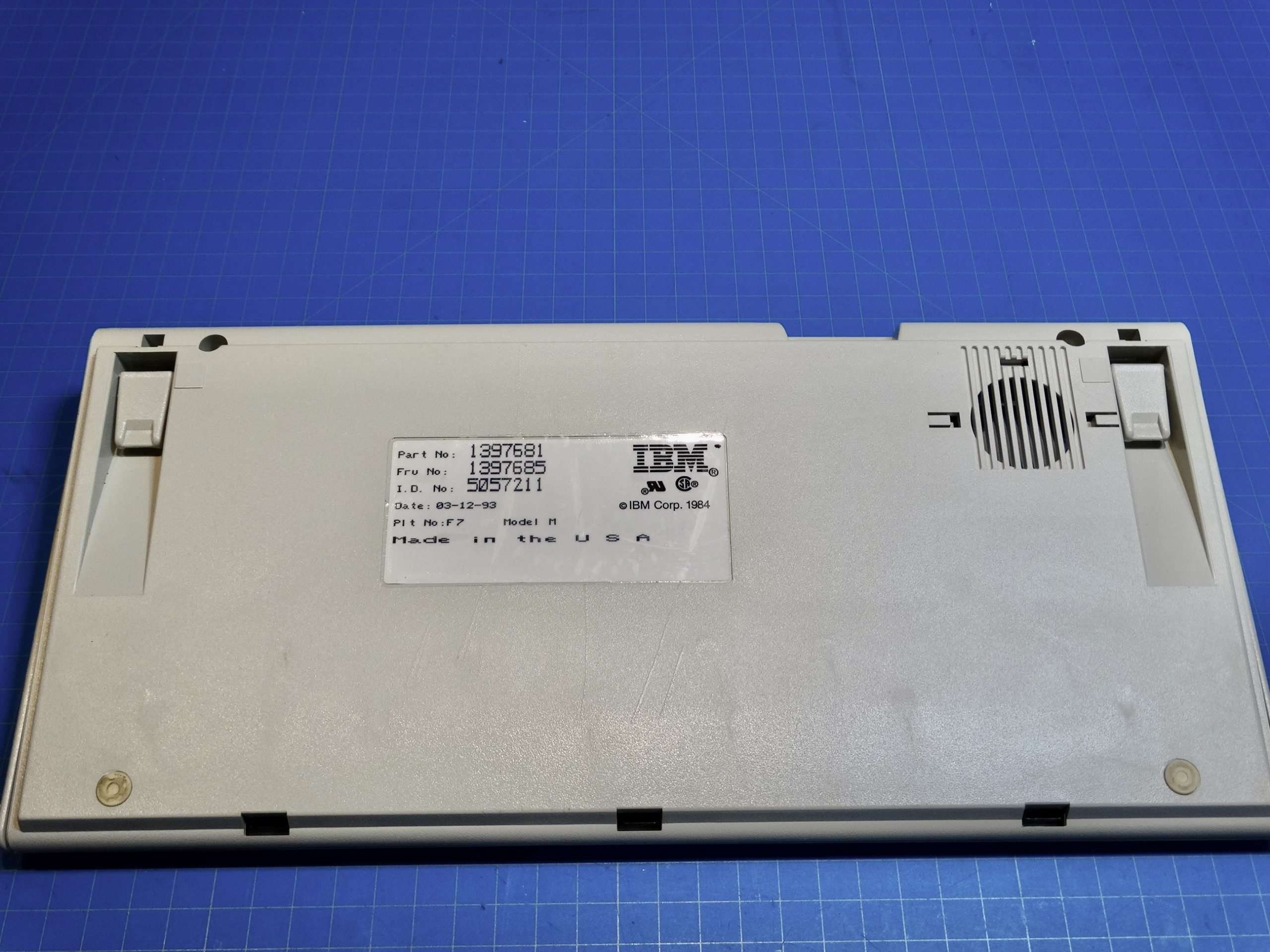 IBM model M 84-key (space saving SSK) 1397681 03-12-93