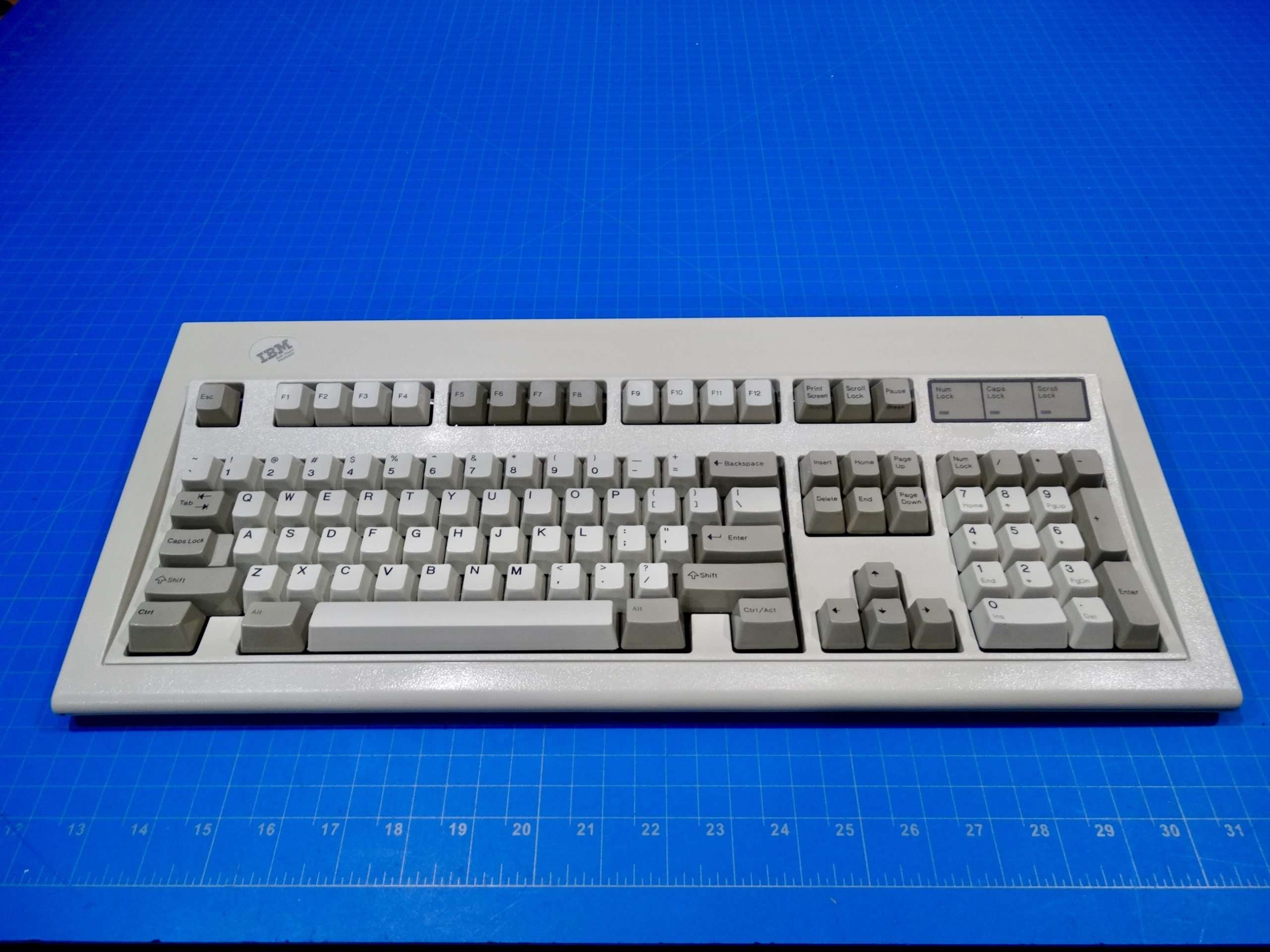 1996 IBM model M Soft Touch (8184692) Manufactured for IBM