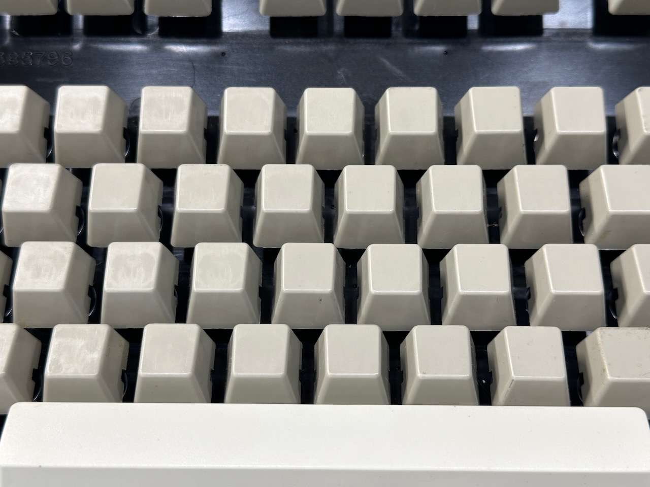 IBM Mモデルキーボード本体のみ(1986年) IBM Mモデルキーボード本体のみ(1986年) 魅惑のレトロ