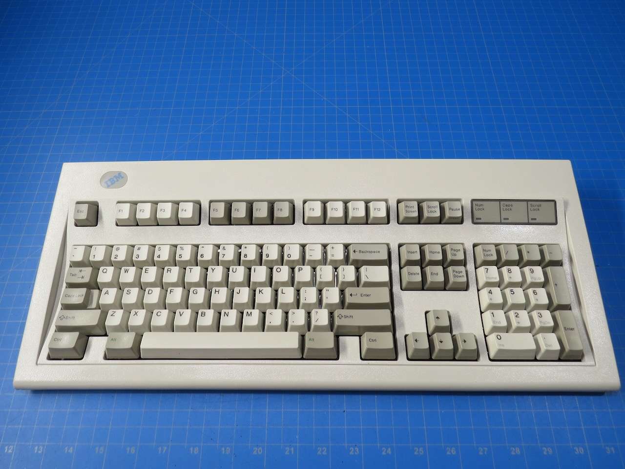 1992 IBM model M (1391401) Made by IBM 12-11-92