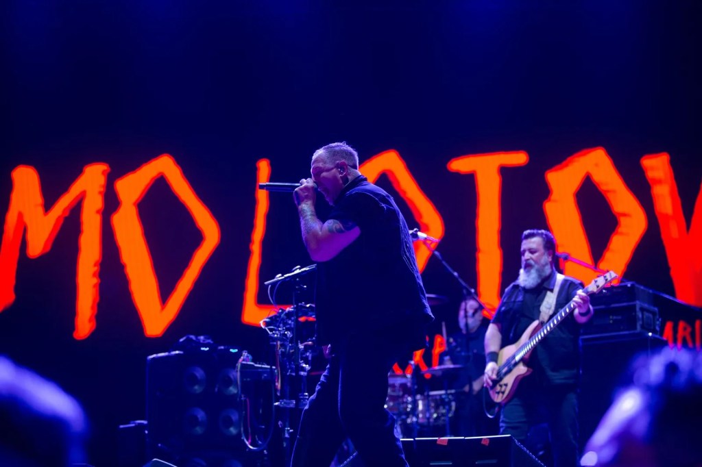 Molotov arrasa en Playa del Carmen con concierto masivo 10 Molotov arrasa en Playa del Carmen con concierto masivo