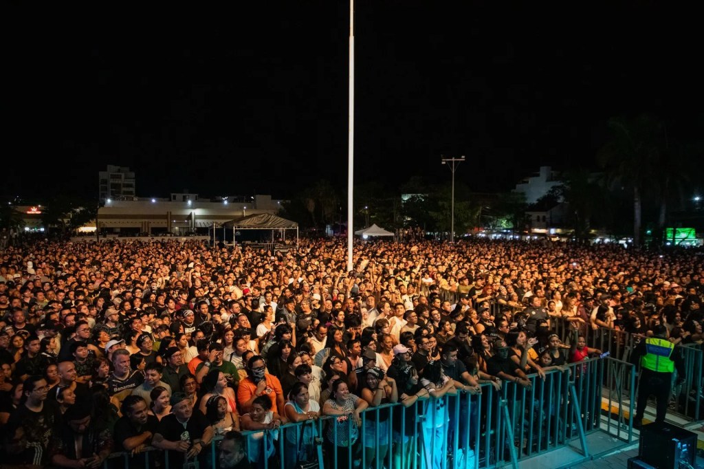 Molotov arrasa en Playa del Carmen con concierto masivo 11 Molotov arrasa en Playa del Carmen con concierto masivo