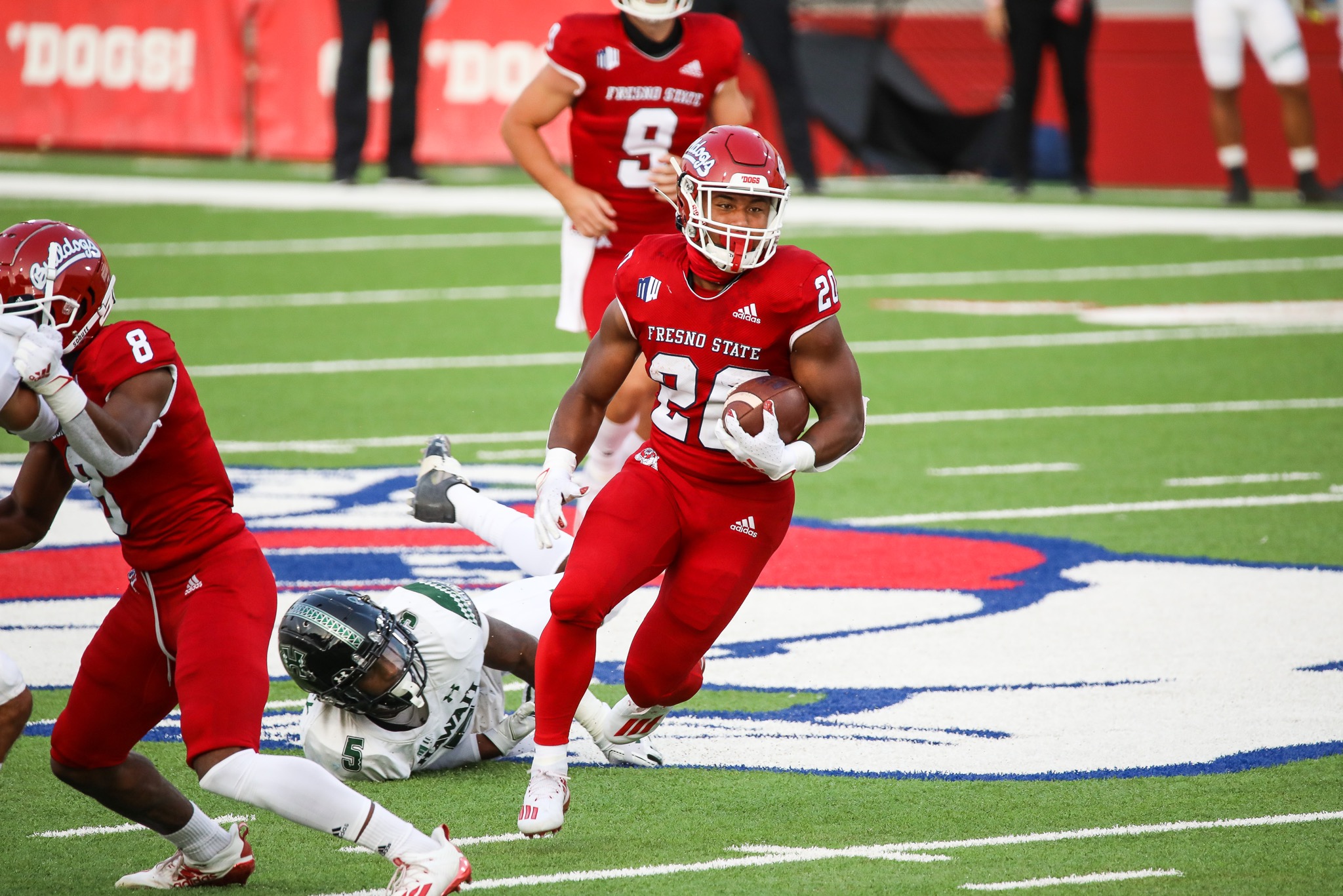 Fresno State Drops Football Season Opener To Hawaii 34 19 Clovis Roundup [ 1367 x 2048 Pixel ]