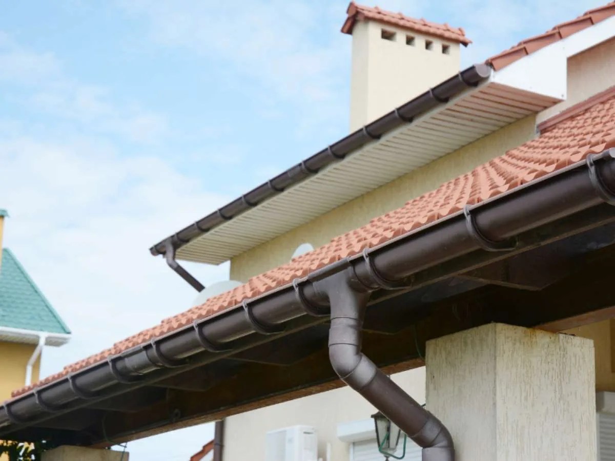 Elevate Your Home’s Aesthetics with Trendy Gutters