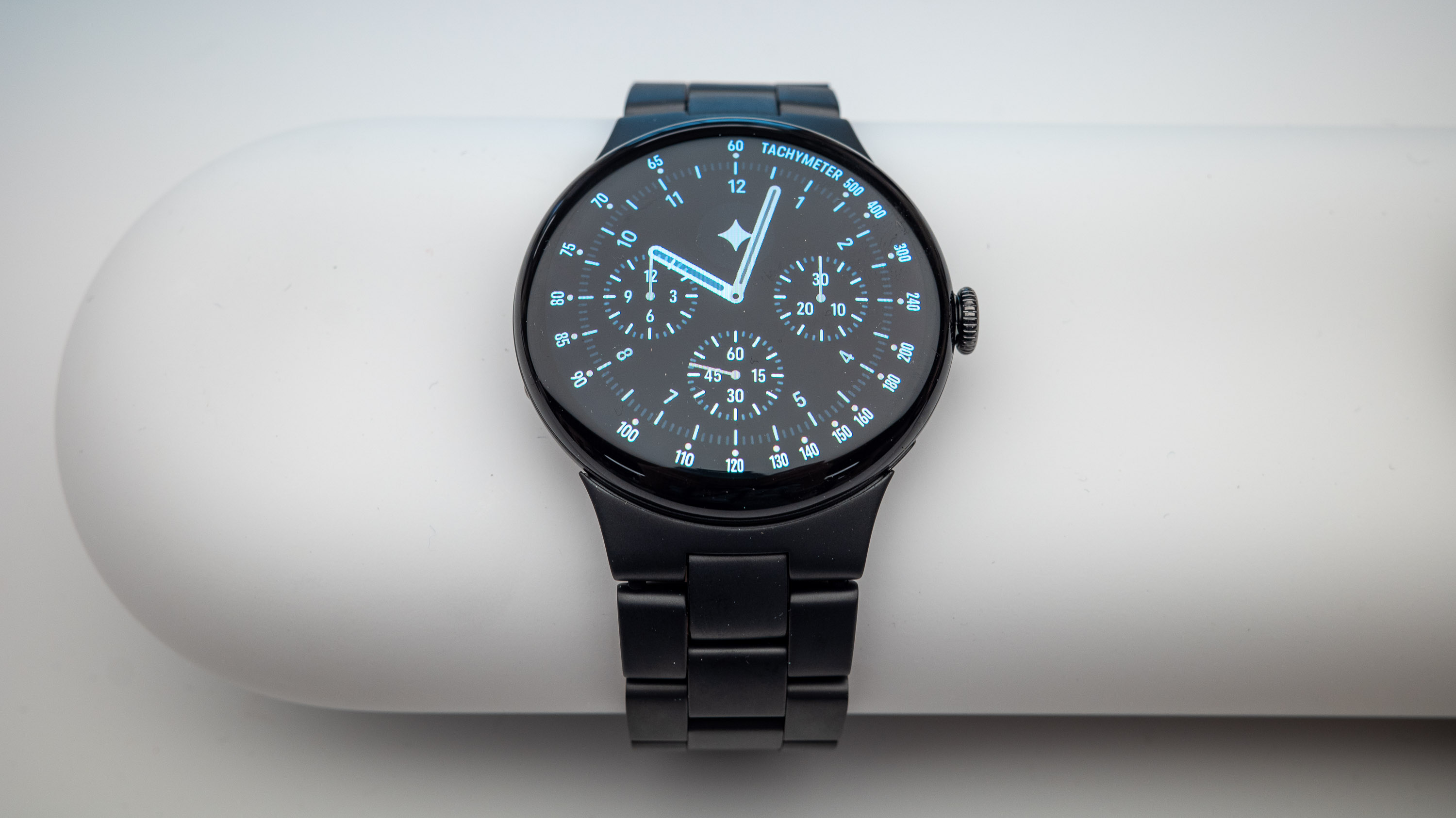 Pixel Watch 5 vs Galaxy Watch 9: Which Smartwatch is Better? (2026)