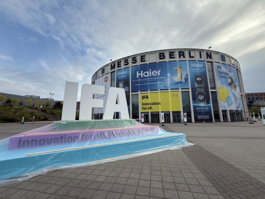 Photo: CNET IFA Intro Image (Messe Center)