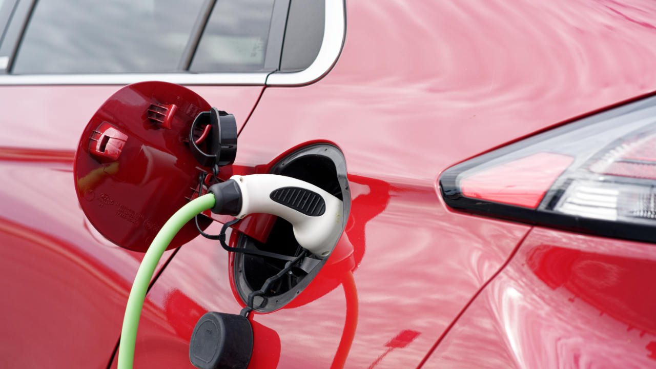 Breakthrough EV Battery Technology from Tackles Fast-Charging Degradation Problem - Commonwealth Union
