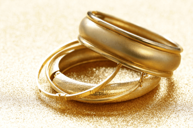 Joyas de oro recibidas en una herencia