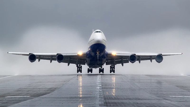 AirplaneTakingOff