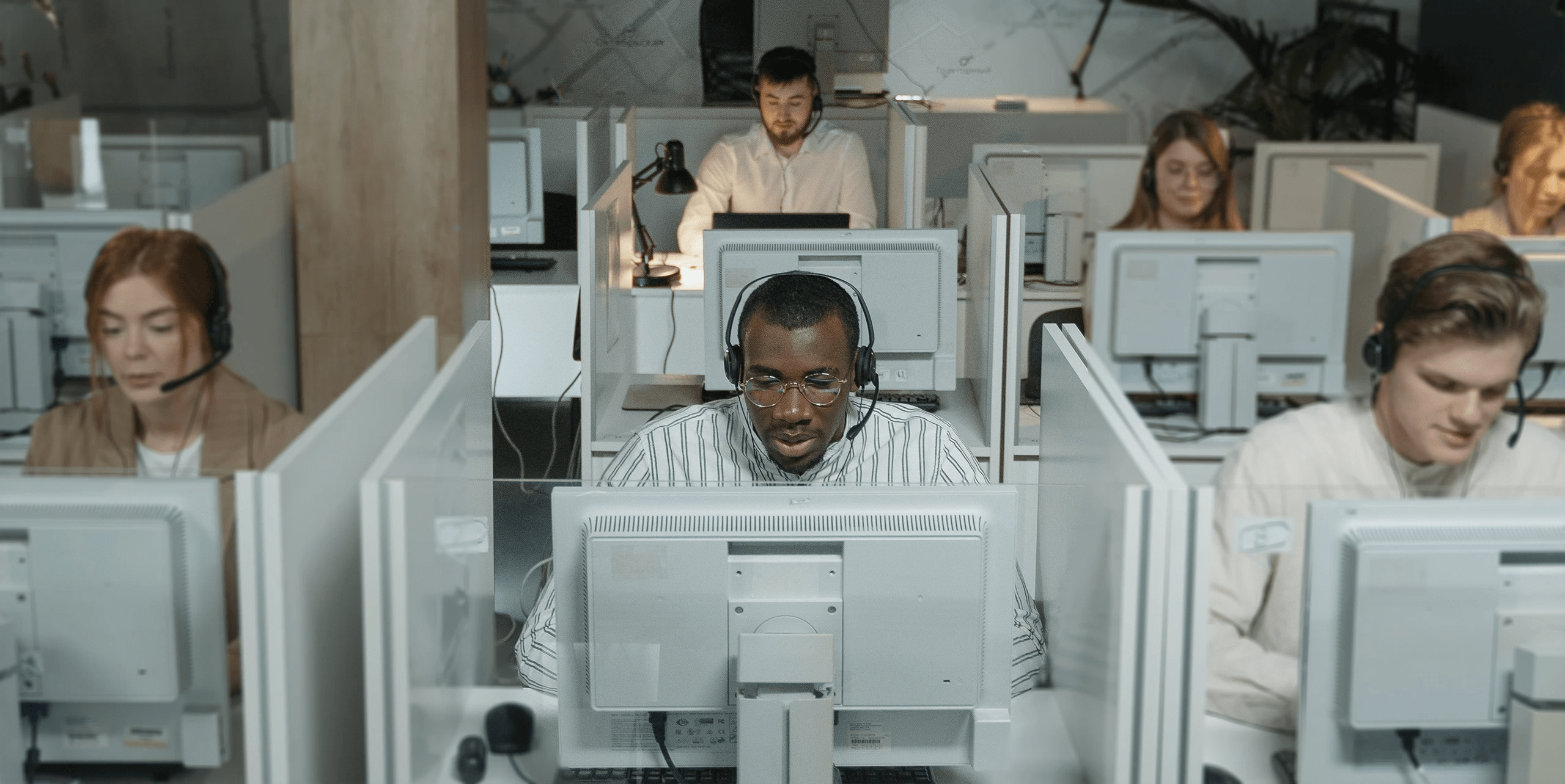 Customer support services that are realised by experienced agents in the modern call centre