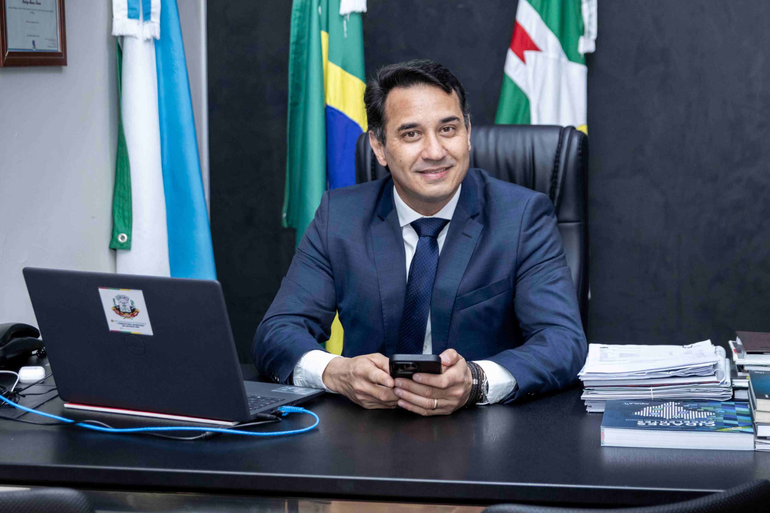 Prefeito Rodrigo Sacuno garante futuro da UEMS em Naviraí com prorrogação de doação de área por mais cinco anos