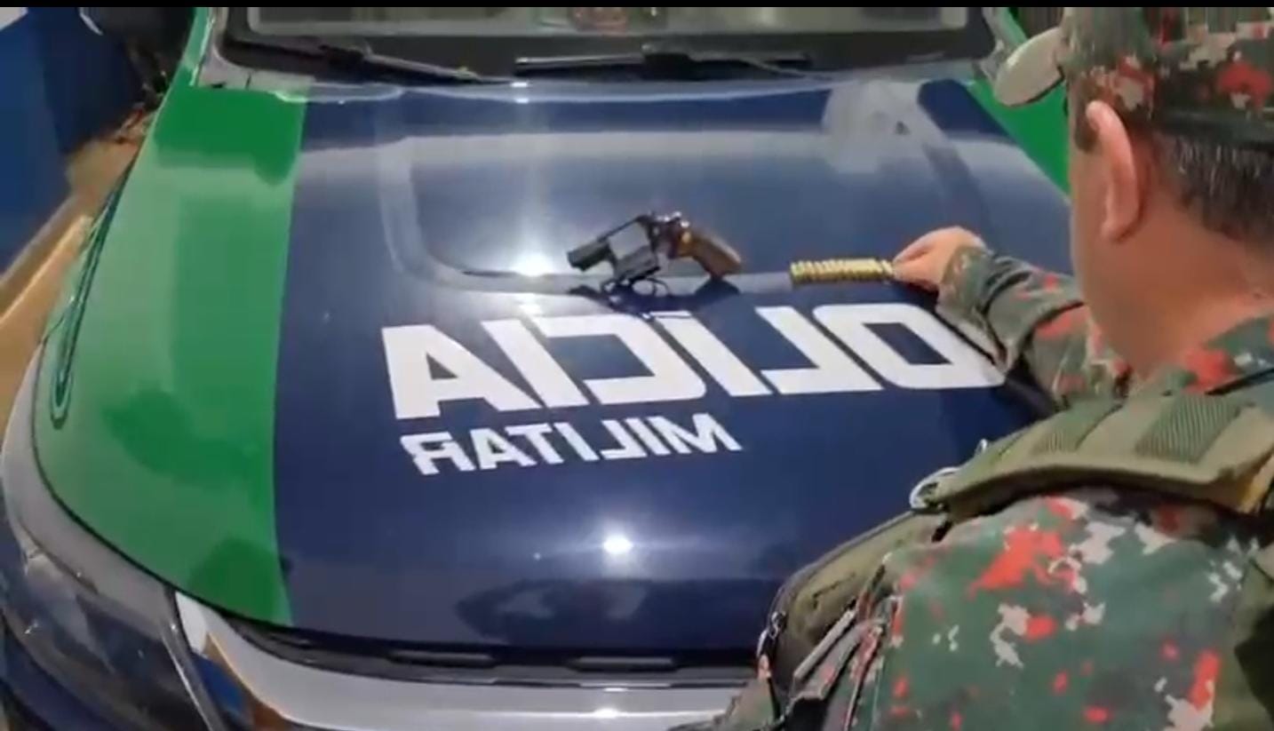 PMA de Naviraí prende homem por porte ilegal de arma de fogo em bloqueio ambiental