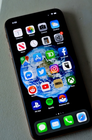 Review Iphone Xs Max Console Creatures