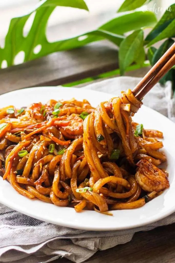 pix Chicken Stir Fry Udon Noodles 15 minute yaki udon stir fried udon noodles cookerru