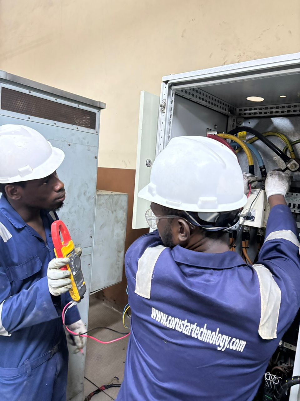 Corustar Team testing cable