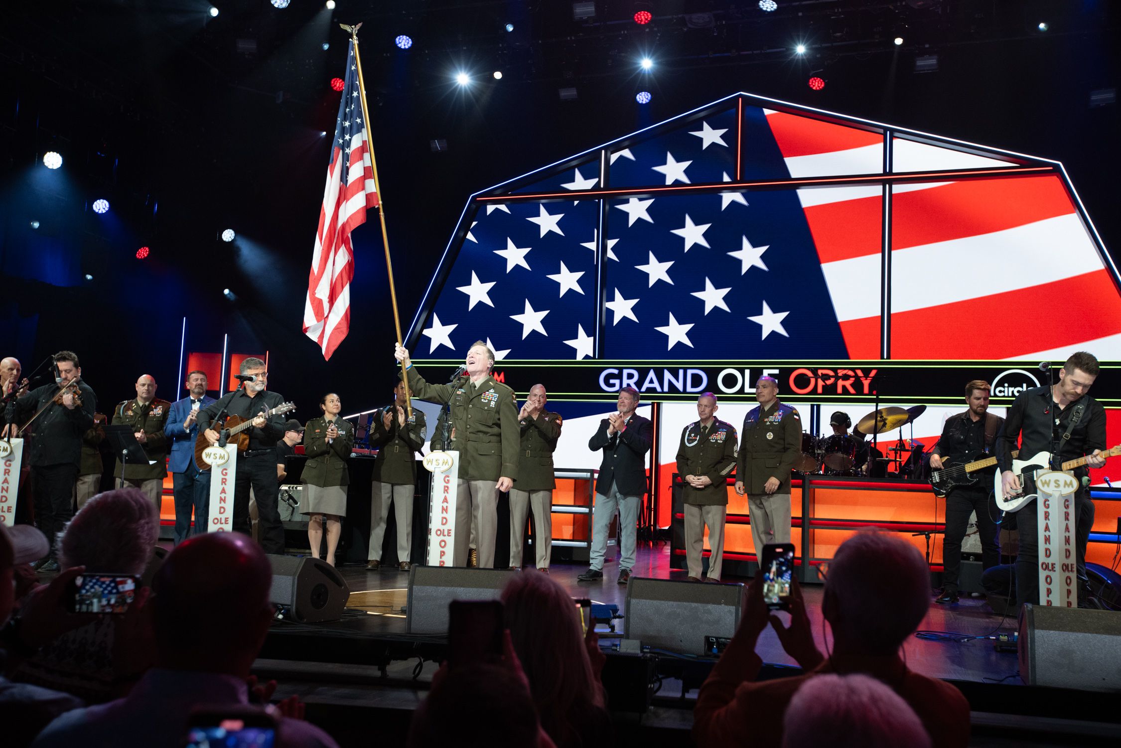 Craig Morgan enlists in U.S. Army Reserve