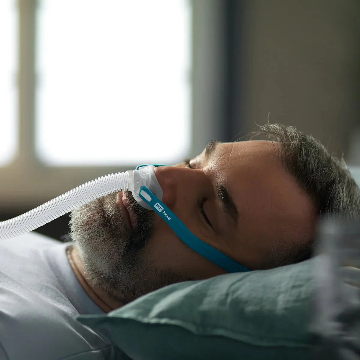 fisher_paykel_nova_micro_nasal_pillow_cpap_mask_cpap_store-abu-dhabi-al-marjan-dubai