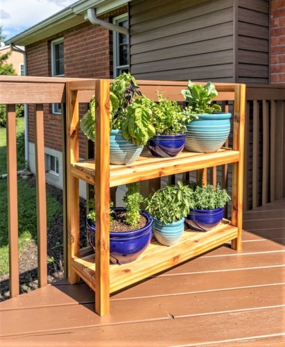 DIY Outdoor PLant Stand-