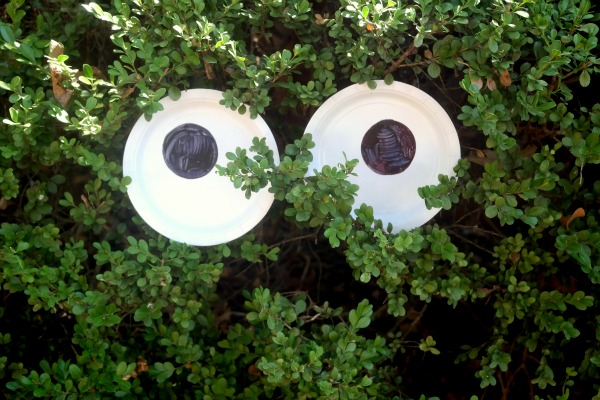 These veins are what give the halloween deviled eggs that eyeball look. Halloween yard ideas - C.R.A.F.T.