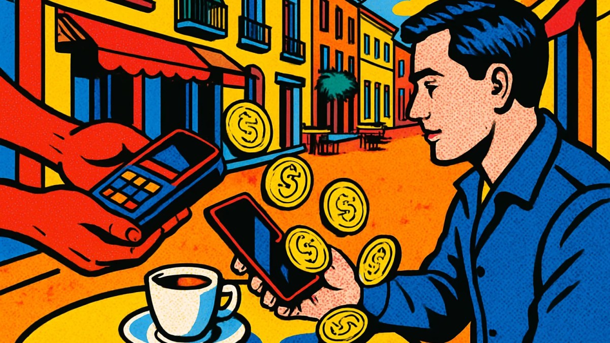 Cliente en una terraza de España realizando pagos con criptomonedas desde su móvil