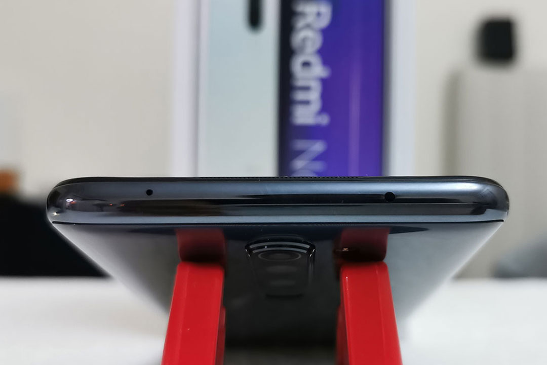 RedMiNote8Pro-Top-Side