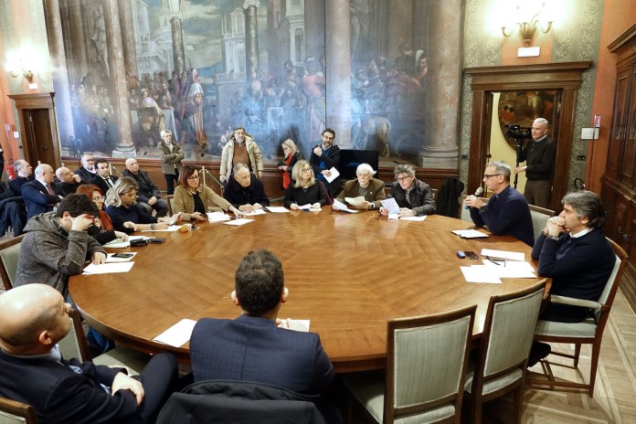 Riuniti con il sindaco Sboarina i rappresentanti delle principali realtà cittadine (Foto Udali)