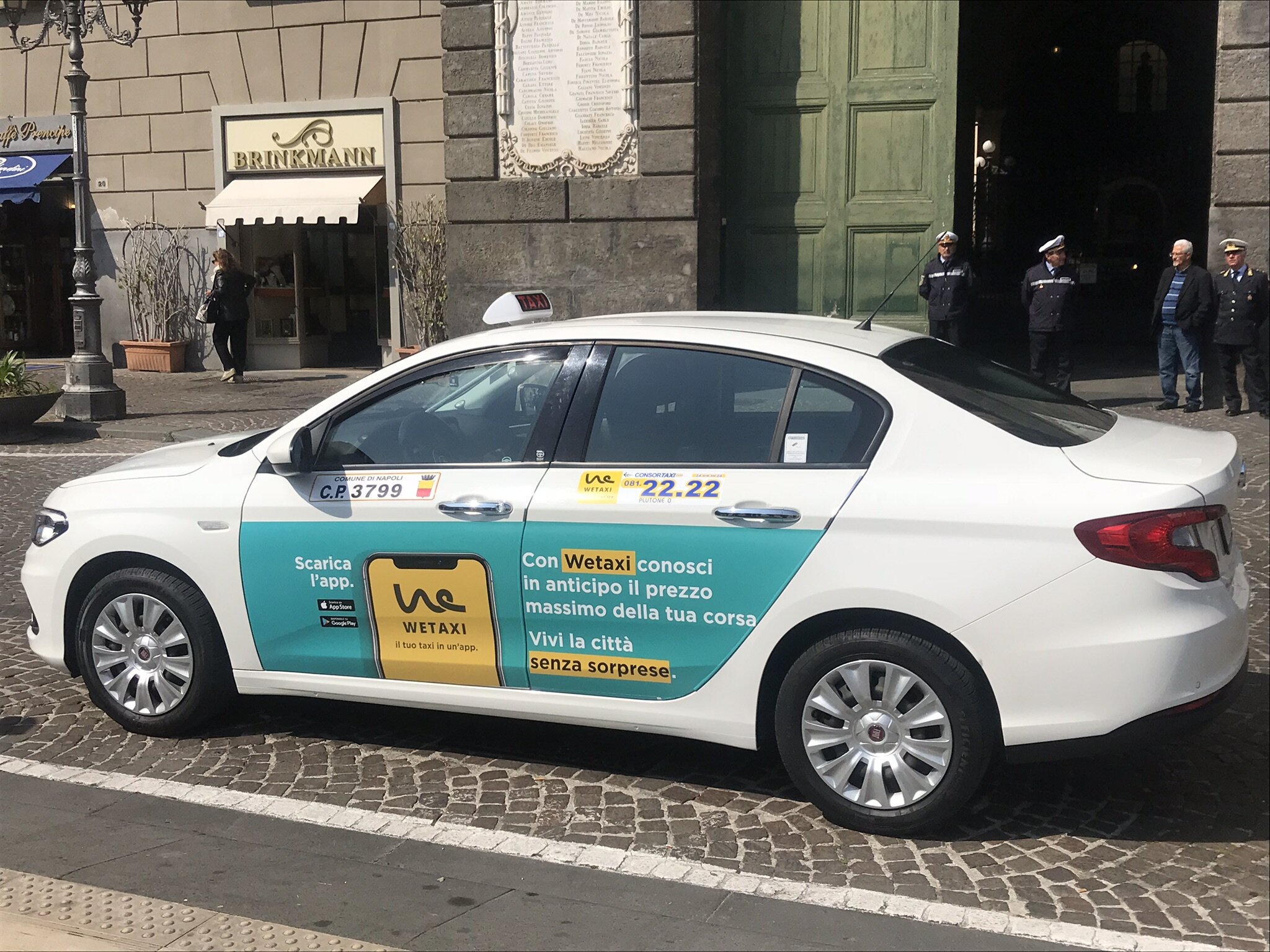 WETAXI 'muove' la cultura: prmozione speciale per Napoli Città Libro e Piano City Napoli