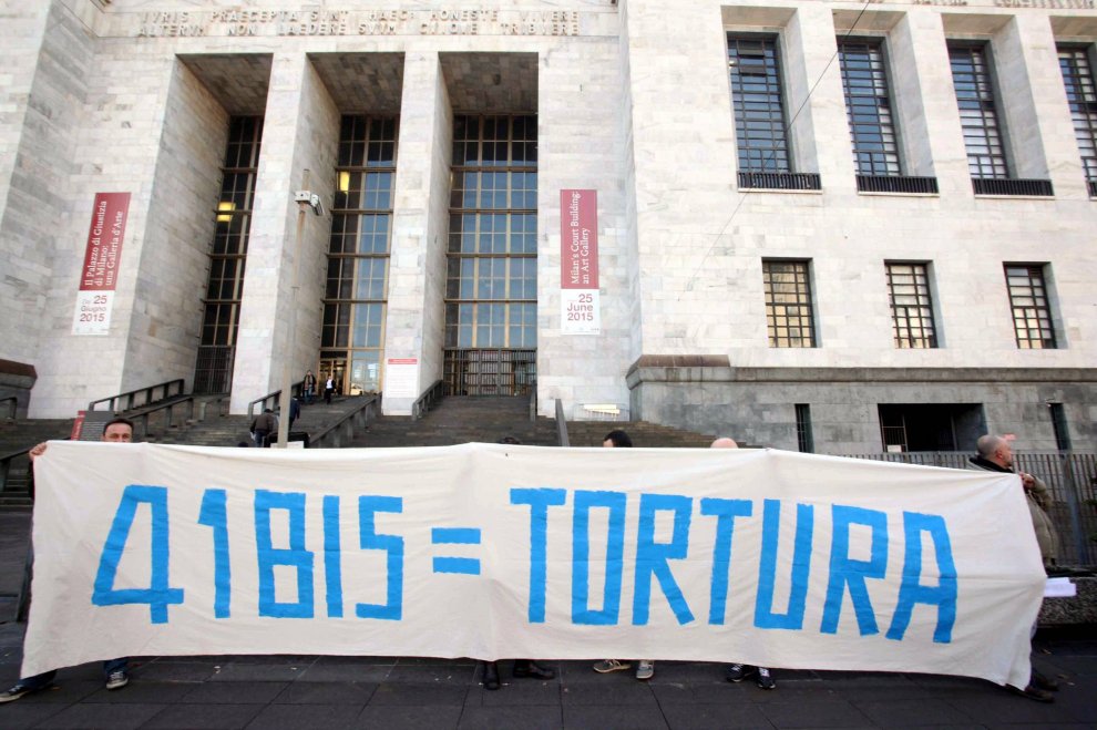 La Cassazione: sì a due ore d'aria al 41bis