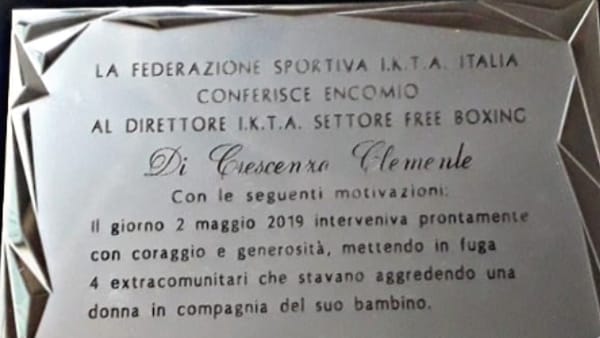 Difende donna e il suo bambino dai lavavetri, encomio per il maestro di boxe