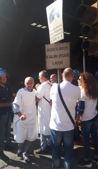 American Laundry, Cgil-Cisl-Uil: 'Abbandonati dalle istituzioni'