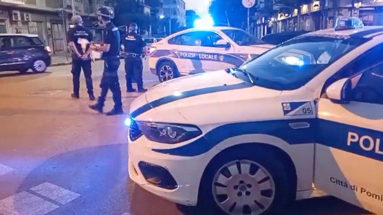 Pomigliano: blitz Polizia Locale per sicurezza della movida Pomigliano: blitz Polizia Locale per sicurezza della movida
