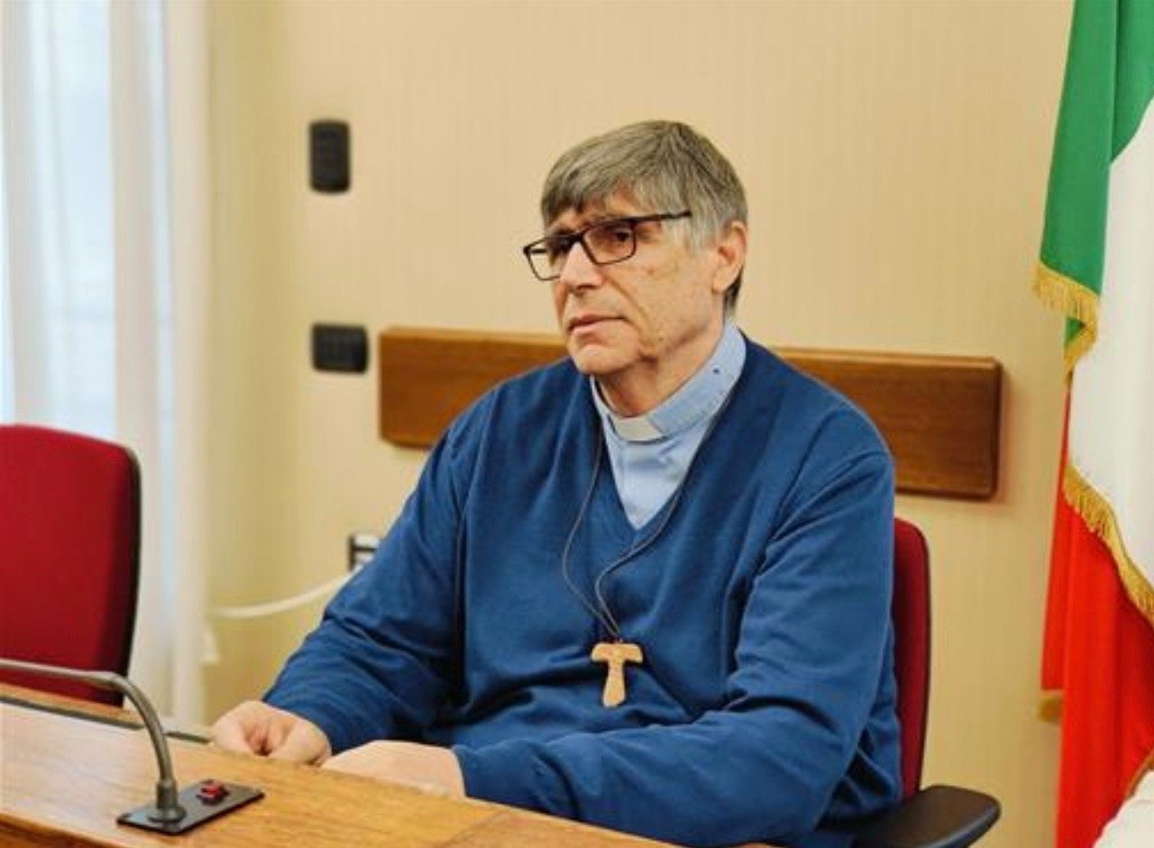 Proiettile durante messa a don Patriciello, nuova intimidazione