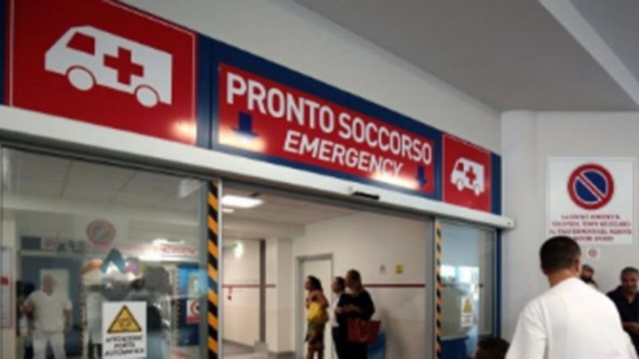 Castellammare: operaio 62enne precipita da impalcatura, è grave Castellammare: operaio 62enne precipita da impalcatura, è grave