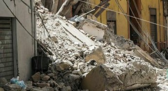 Lecce: crolla palazzina a Carmiano, soccorsi 4 operai rimasti sotto le macerie