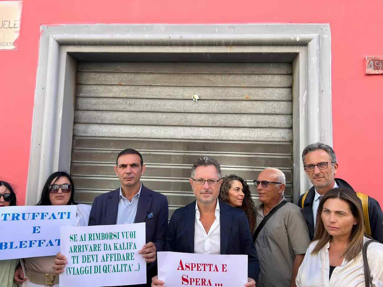 Truffa viaggi: nuova protesta a Napoli