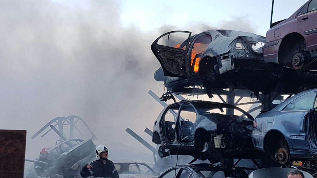 incendiu parc auto (5)