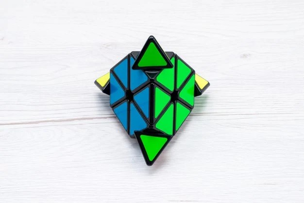 How To Solve A Pyraminx Cube Using Beginner S Method