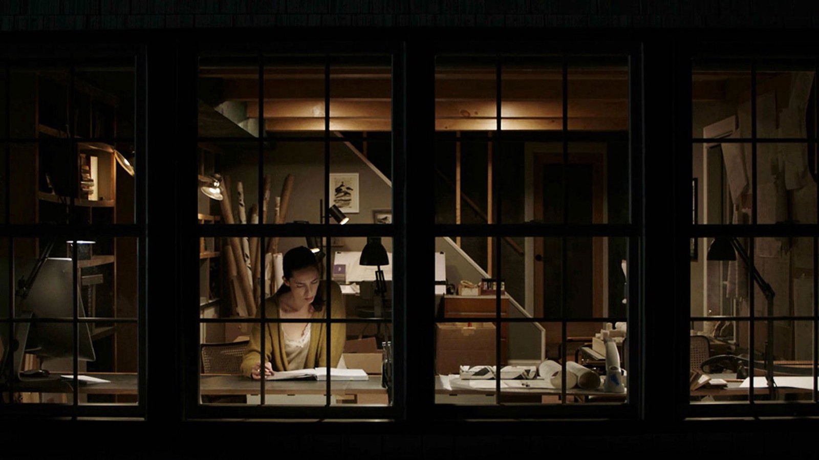 18/08/2021 · in ‘the night house,’ beth, a teacher, is reeling in from her husband’s untimely death. The Night House Review Cultura