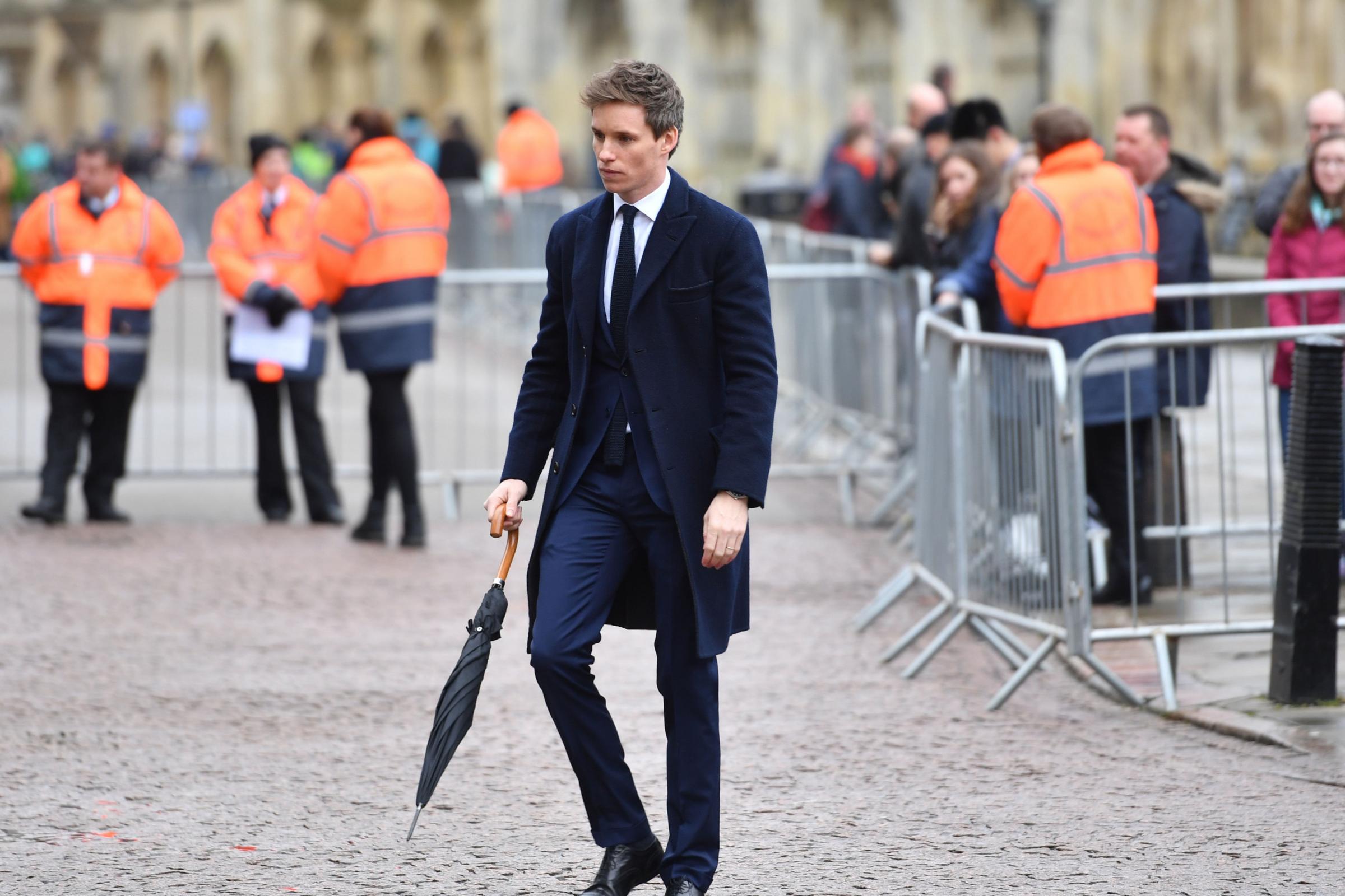 We would like to show you a description here but the site won’t allow us. Eddie Redmayne Gives Reading At Funeral Of Stephen Hawking Who He Played In Film Cumnock Chronicle