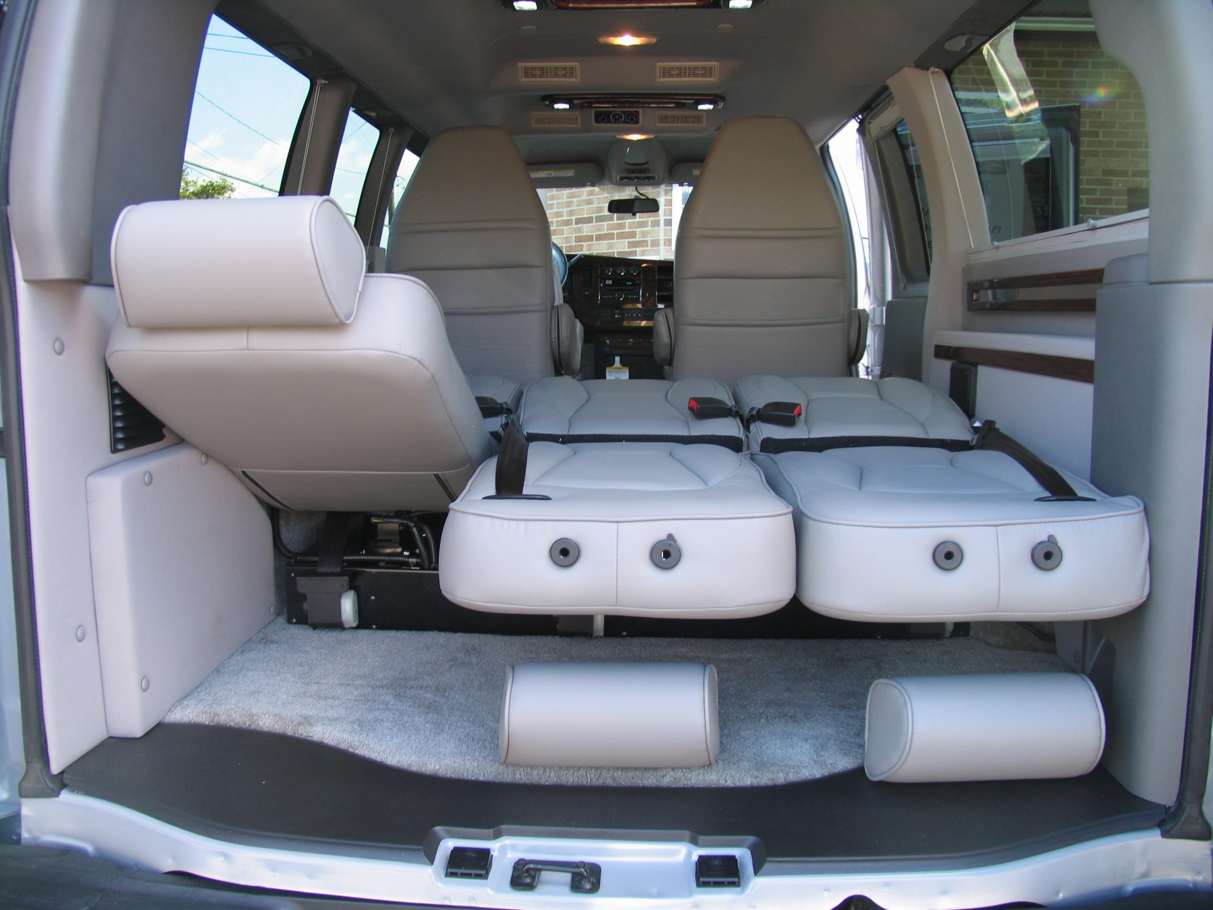 Gm Custom Vans Customizers Quality Conversions