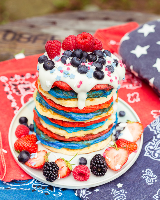 Mehr über den Artikel erfahren 4th of July Pancake Stack