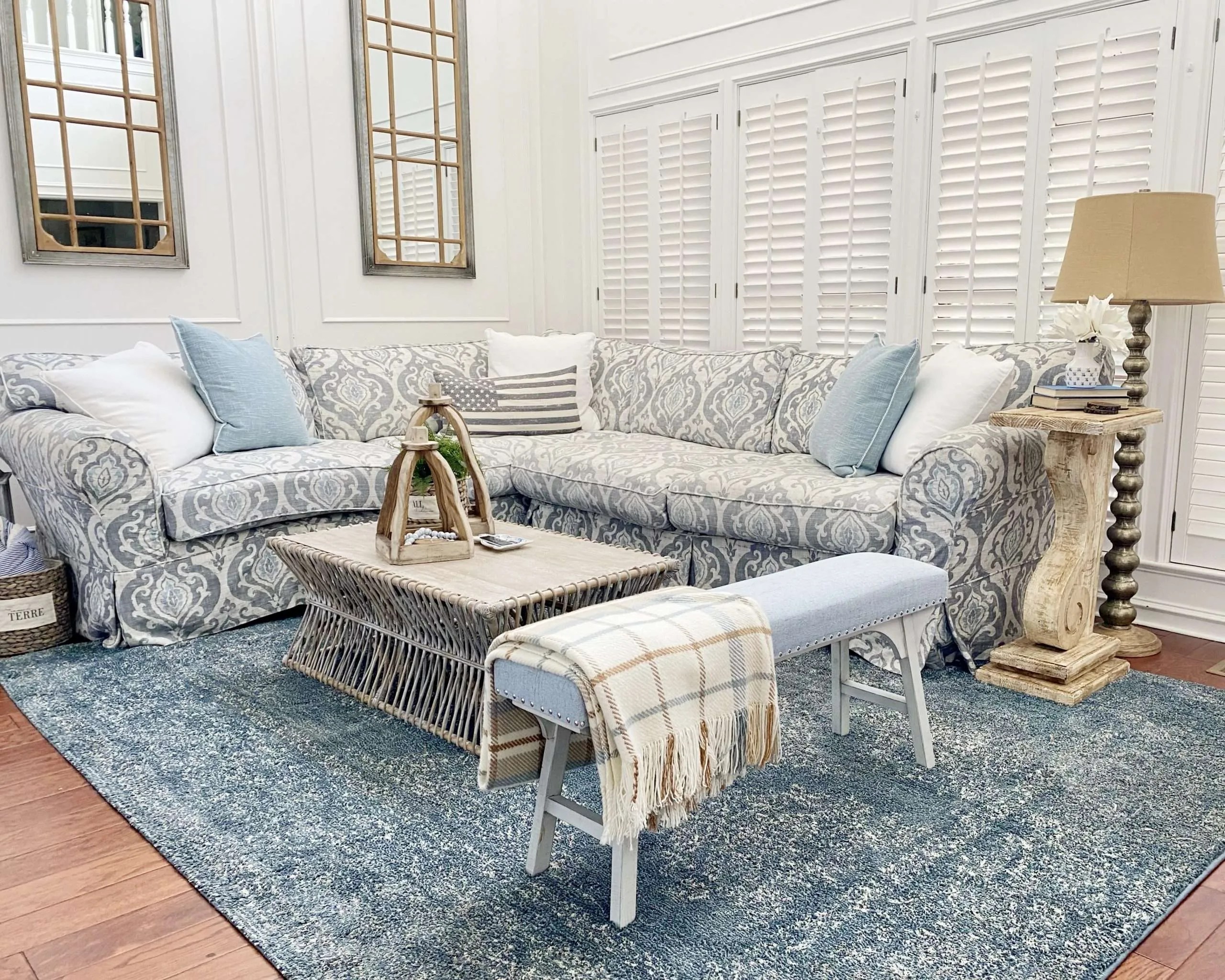 5 Simple Ways to Style a Small Table