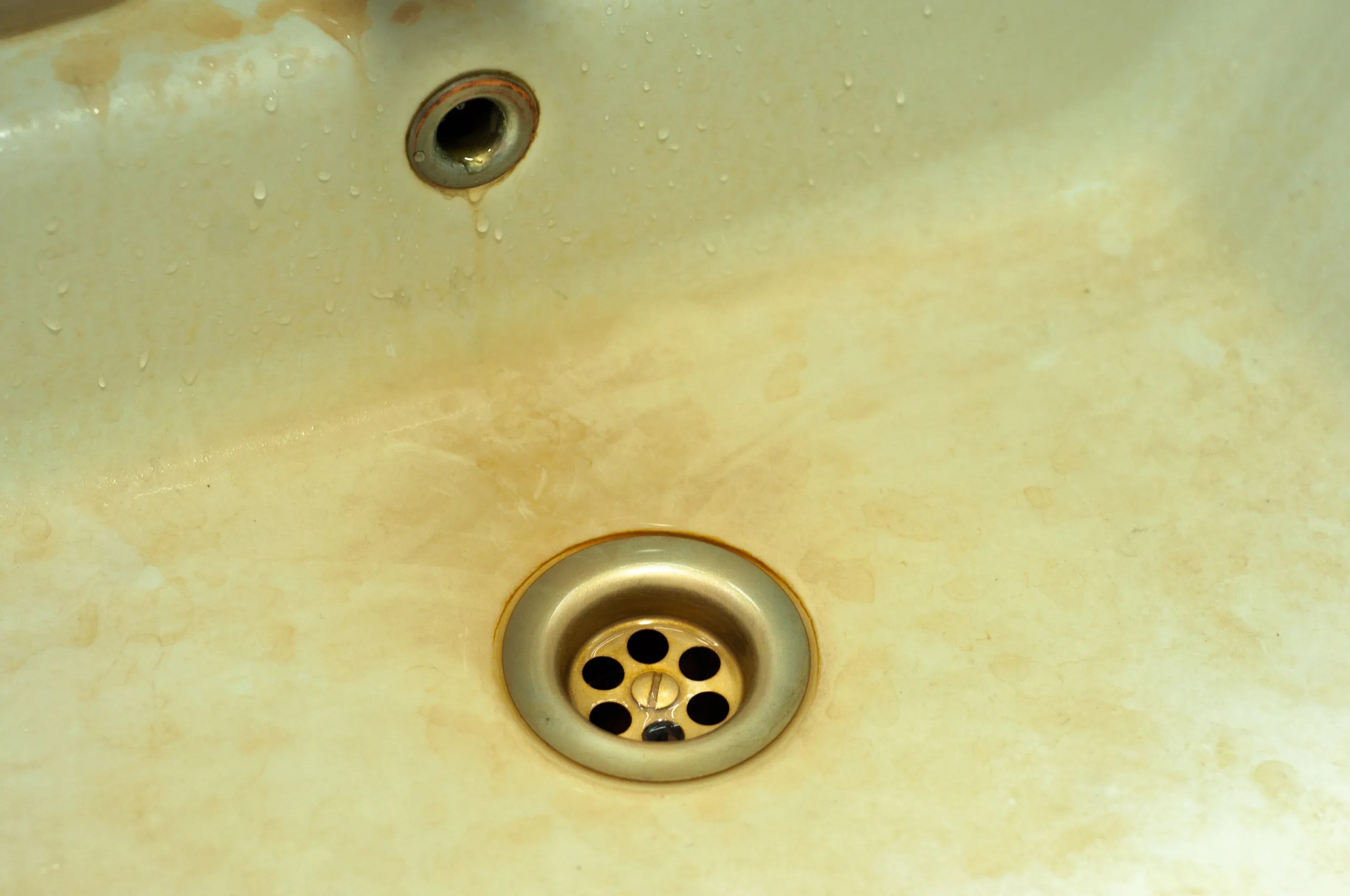 Iron staining in sink caused by high iron water levels