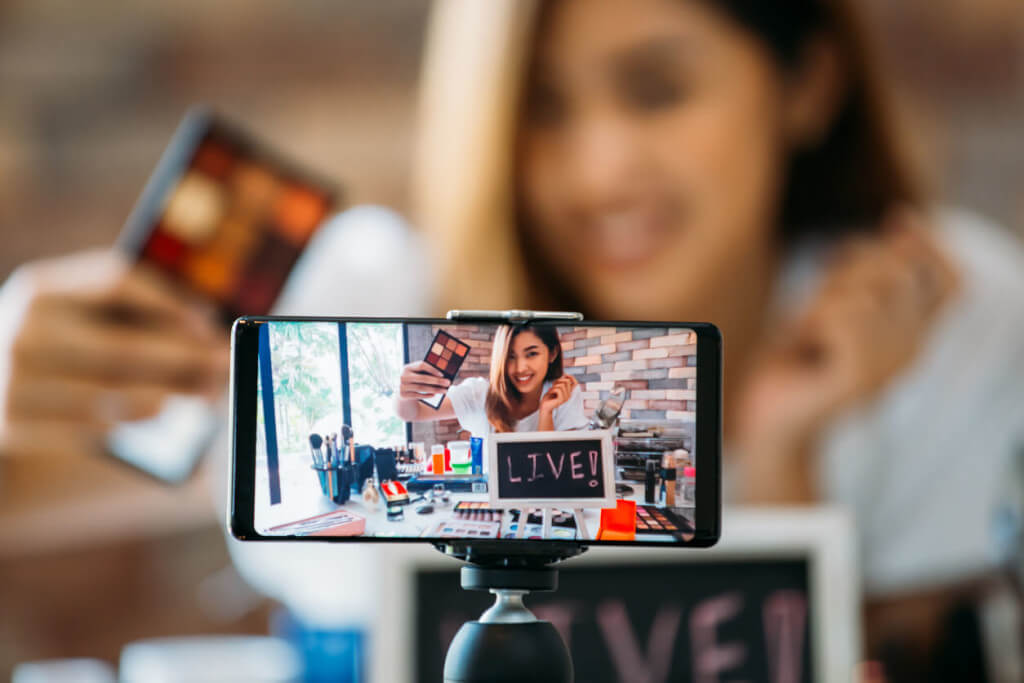 Mobile live streaming: how to live stream from a mobile phone